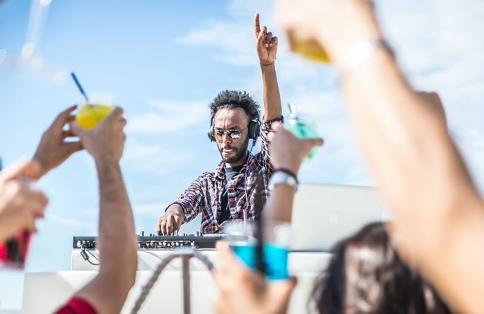 Seaside lido in Favignana with DJ